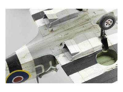 Spitfire Mk. IXc late version 1/48 - zdjęcie 104