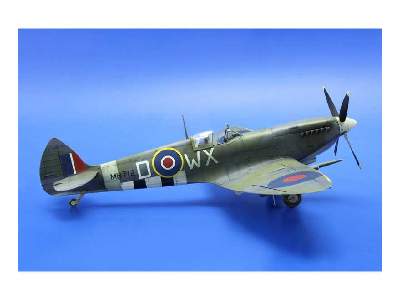 Spitfire Mk. IXc late version 1/48 - zdjęcie 171