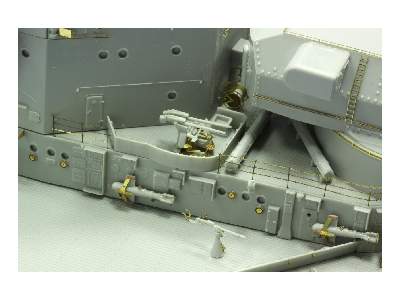 Bismarck part 2 - front area 1/200 - Trumpeter - zdjęcie 5