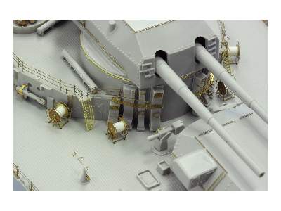 Bismarck part 5 - rear area 1/200 - Trumpeter - zdjęcie 14