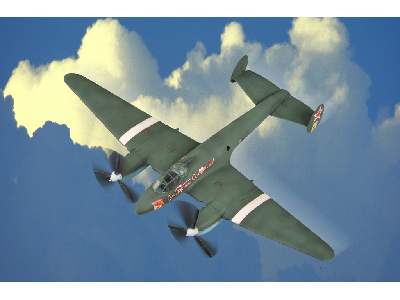Petlakow Pe-2 - bombowiec radziecki - Easy Kit - zdjęcie 1