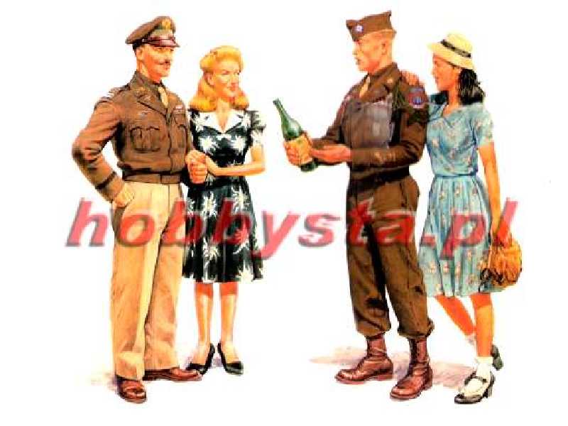 Figurki Europa, 1945 - zdjęcie 1 Figurki Europa, 1945 - zdjęcie 1