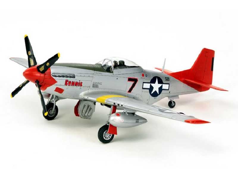 North American P-51D Mustang - Tuskegee Airmen - zdjęcie 1 North American P-51D Mustang - Tuskegee Airmen - zdjęcie 1