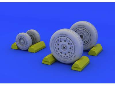 F-4B/ N wheels 1/48 - Academy Minicraft - zdjęcie 1