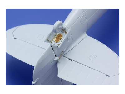 Spitfire PR. XIX landing flaps 1/48 - Airfix - zdjęcie 3