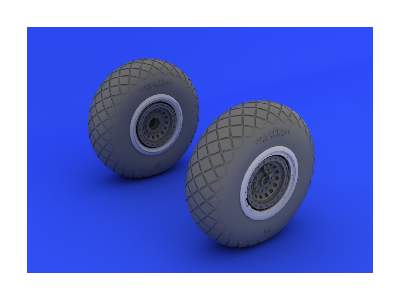 B-17 wheels 1/32 - Hk Models - zdjęcie 3