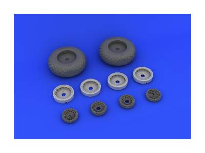 B-17 wheels 1/32 - Hk Models - zdjęcie 5