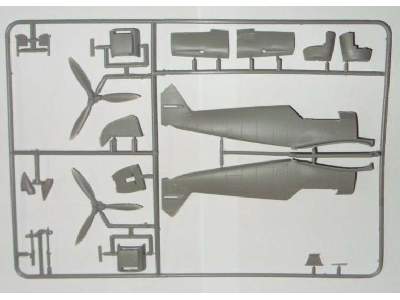 Bf 109F-4 z niemieckimi pilotami i personelem naziemnym - zdjęcie 3