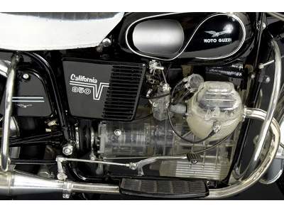 Moto Guzzi V850 California - zdjęcie 9