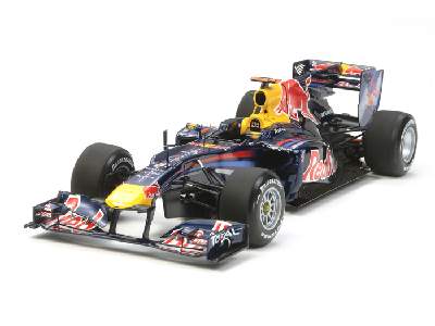 Red Bull Racing Renault RB6  - zdjęcie 9