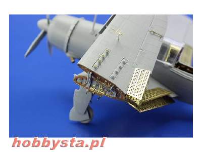 SB2C-4 S. A. 1/72 - Cyber Hobby - zdjęcie 17