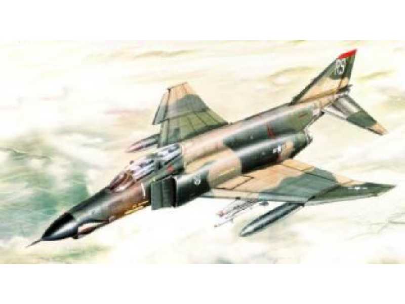 MDD F-4 E/F - zdjęcie 1