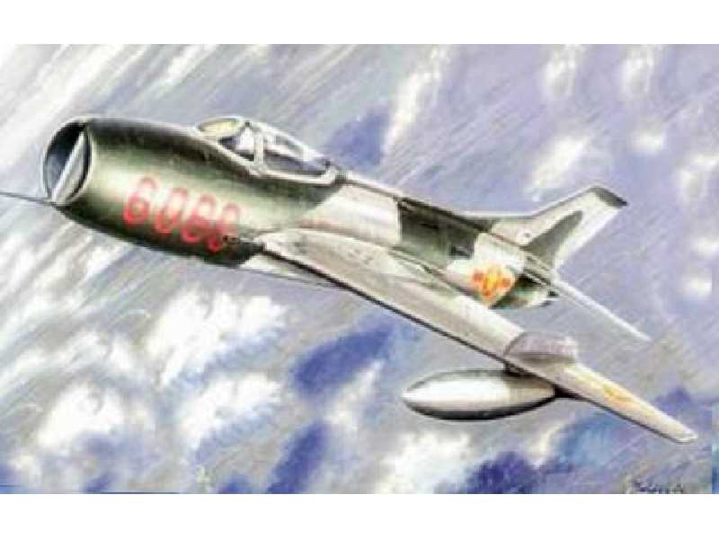 Mikoyan MiG-19 Farmer - zdjęcie 1