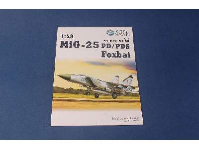 MiG-25 Foxbat - zdjęcie 2