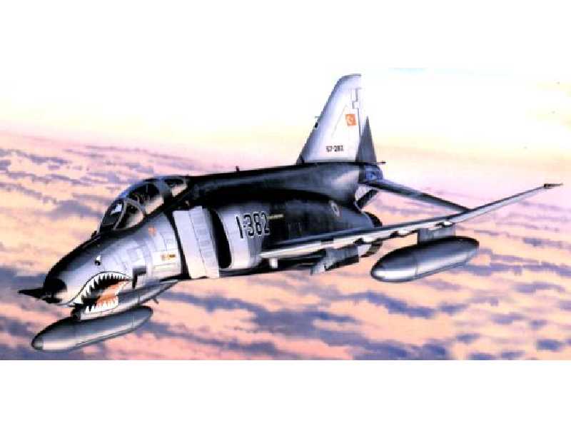 Mc Donnell Douglas F-4E Phantom - zdjęcie 1 Mc Donnell Douglas F-4E Phantom - zdjęcie 1