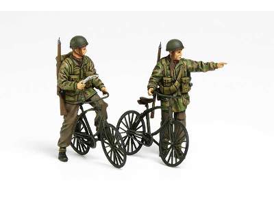 Brytyjscy spadachroniarze na rowerach - zdjęcie 1