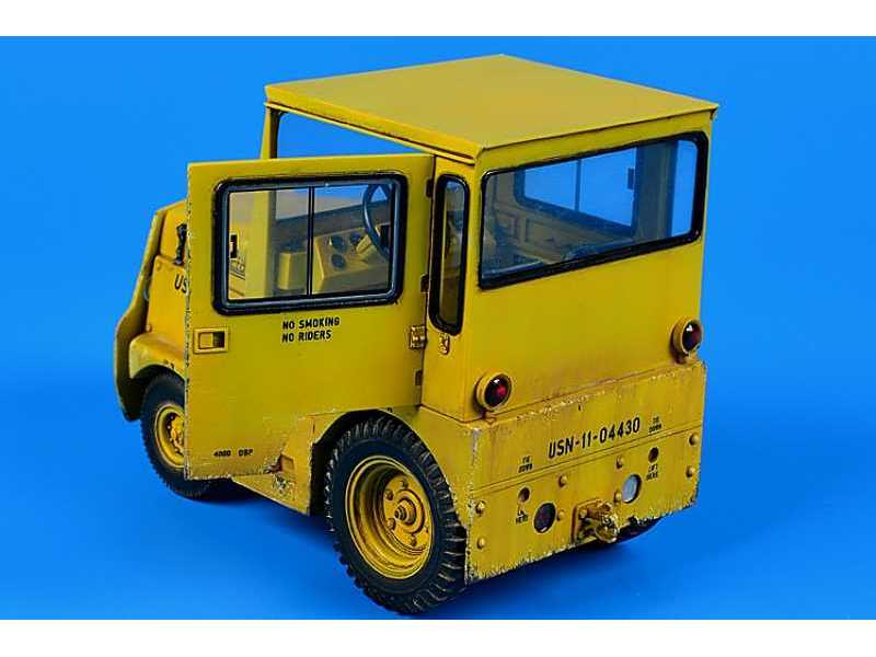 UNITED TRACTOR GC340/SM-340 US NAVY/DLA (with cab) - zdjęcie 1 UNITED TRACTOR GC340/SM-340 US NAVY/DLA (with cab) - zdjęcie 1
