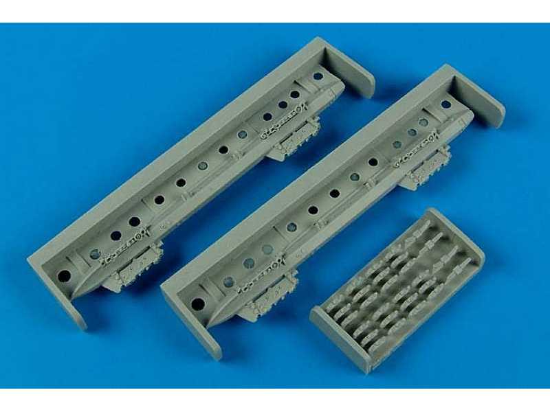 US NAVY multiple ejector rack MER-7 (A/A37B-6) - zdjęcie 1 US NAVY multiple ejector rack MER-7 (A/A37B-6) - zdjęcie 1