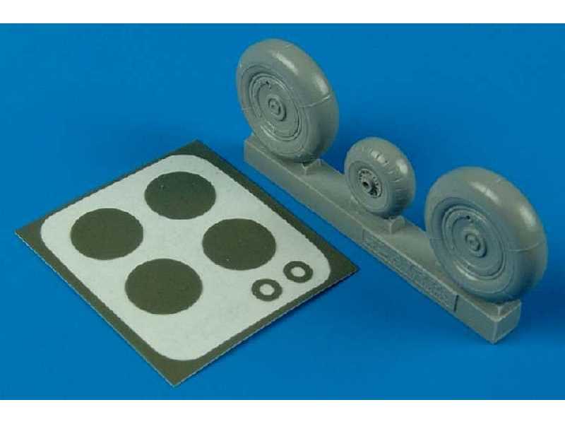 He 162A wheels + paint mask - Revell - zdjęcie 1 He 162A wheels + paint mask - Revell - zdjęcie 1