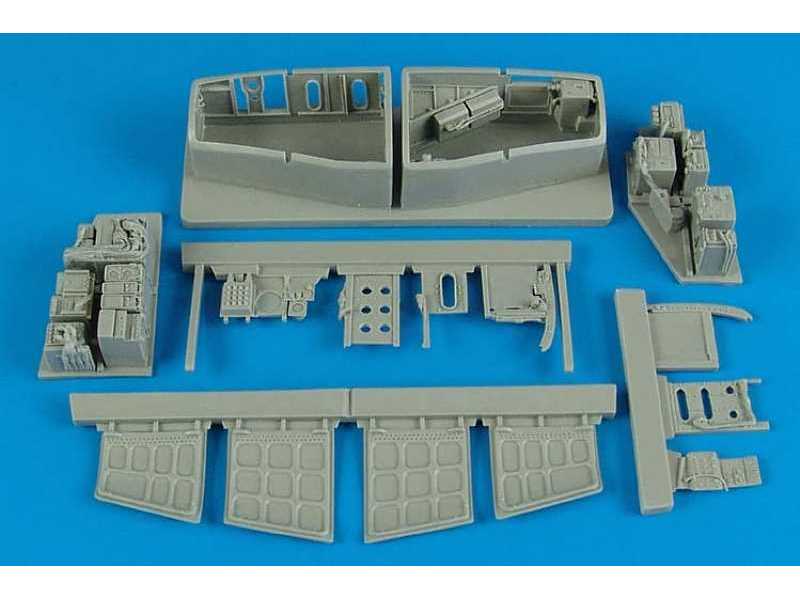 Su 25K Frogfoot A electronic bay - Trumpeter - zdjęcie 1 Su 25K Frogfoot A electronic bay - Trumpeter - zdjęcie 1