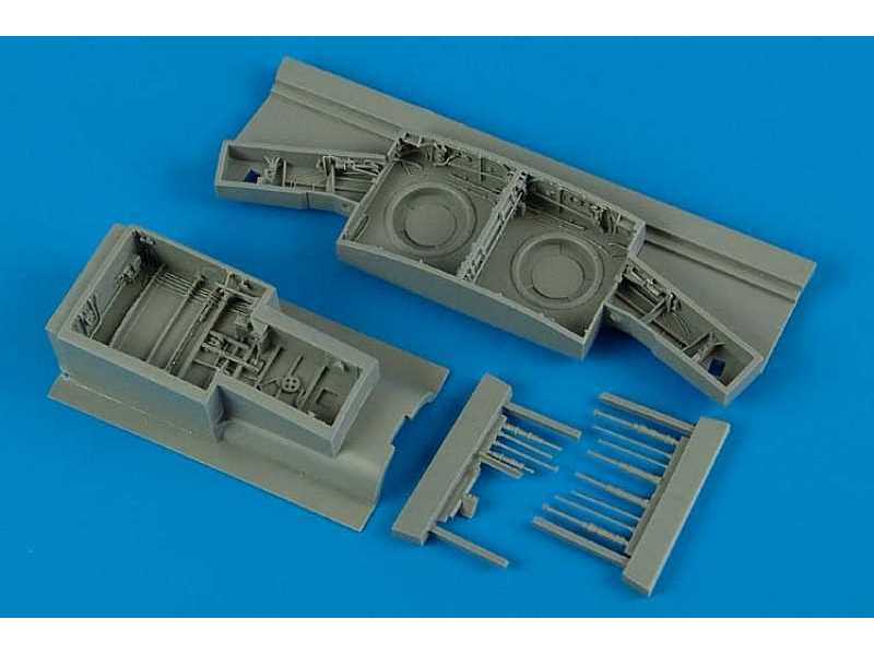 F-86F Sabre wheel bay - Italeri/Kinetic - zdjęcie 1 F-86F Sabre wheel bay - Italeri/Kinetic - zdjęcie 1