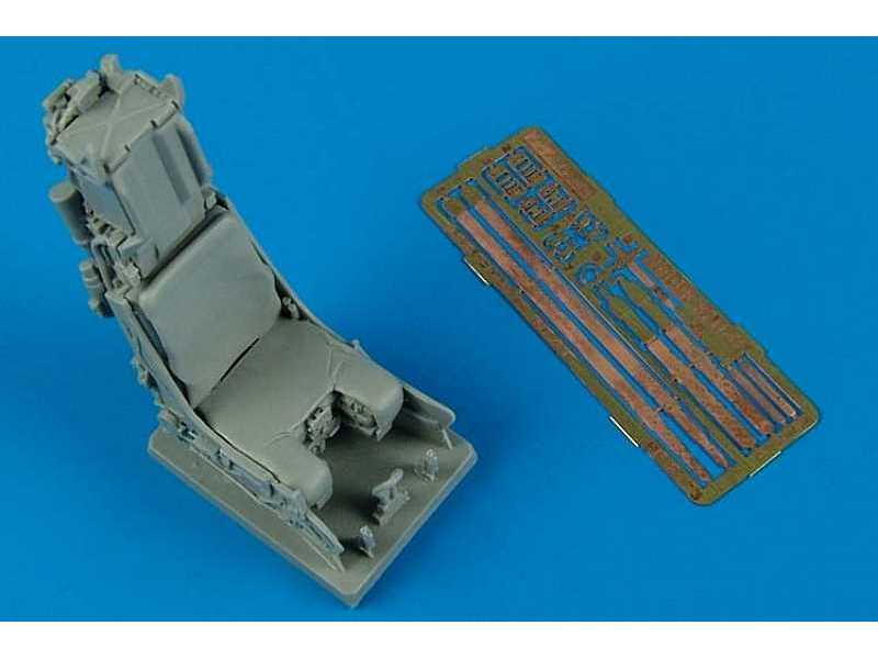 SJU-17 ejection seat for F-18E - zdjęcie 1 SJU-17 ejection seat for F-18E - zdjęcie 1