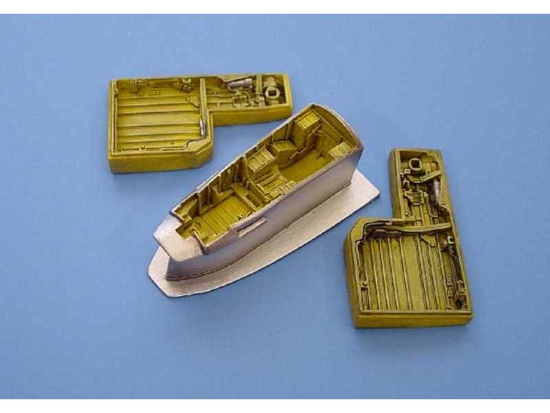 F-84G THUNDERJET wheel bay - Tamiya - zdjęcie 1 F-84G THUNDERJET wheel bay - Tamiya - zdjęcie 1