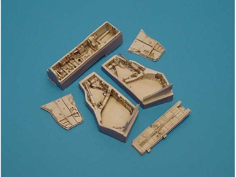 F-4 PHANTOM II wheel bay - Hasegawa - zdjęcie 1 F-4 PHANTOM II wheel bay - Hasegawa - zdjęcie 1