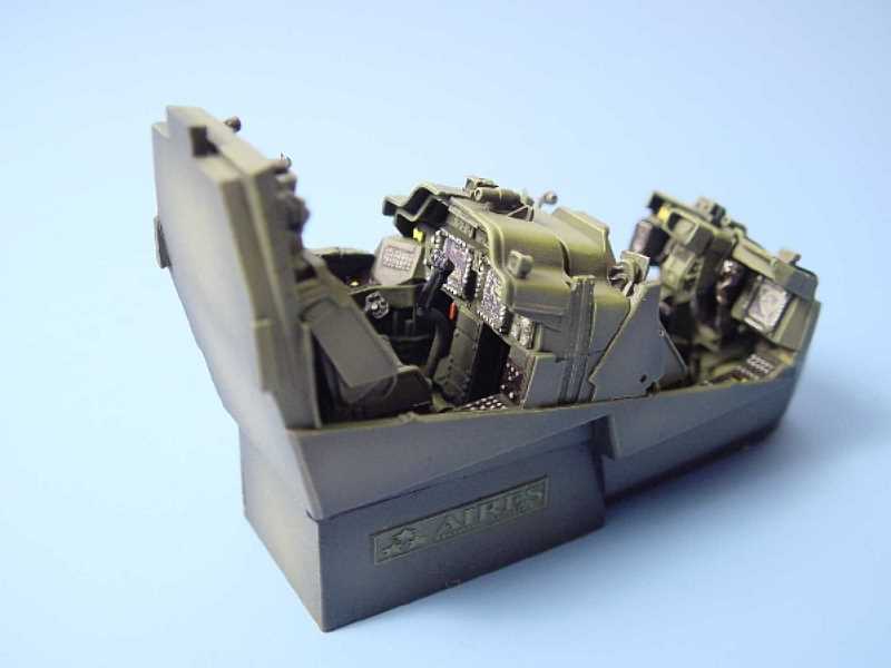 AH-64D LONGBOW APACHE cockpit set - Hasegawa - zdjęcie 1