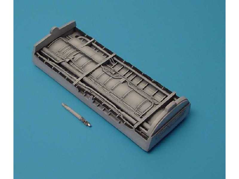 F-8 CRUSADER Engine duct bay (raised wing) - Hasegawa - zdjęcie 1 F-8 CRUSADER Engine duct bay (raised wing) - Hasegawa - zdjęcie 1