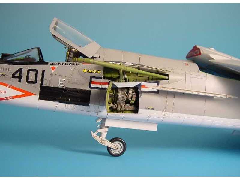 F-8E CRUSADER gun bay - Hasegawa - zdjęcie 1