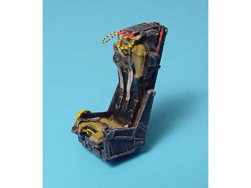 Martin Baker Mk-F7 ejection seat - zdjęcie 1 Martin Baker Mk-F7 ejection seat - zdjęcie 1