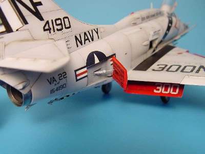 A-4E/F SKYHAWK open airbrakes set - Hasegawa - zdjęcie 1