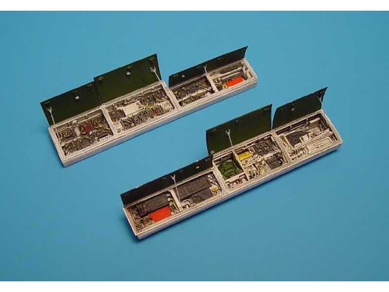 F/A-18 Hornet electronic bay - Hasegawa - zdjęcie 1 F/A-18 Hornet electronic bay - Hasegawa - zdjęcie 1