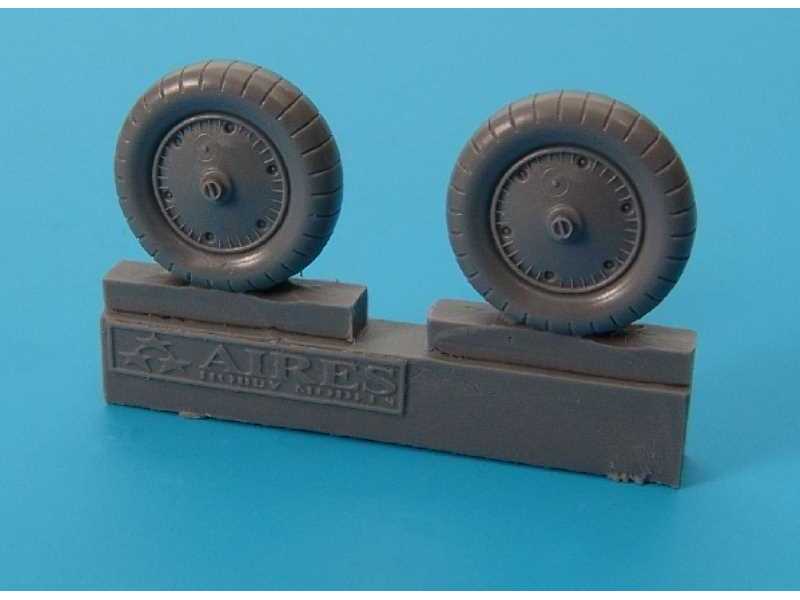 Bf 109G-6 wheels + paint mask - Type II. - Hasegawa - zdjęcie 1 Bf 109G-6 wheels + paint mask - Type II. - Hasegawa - zdjęcie 1