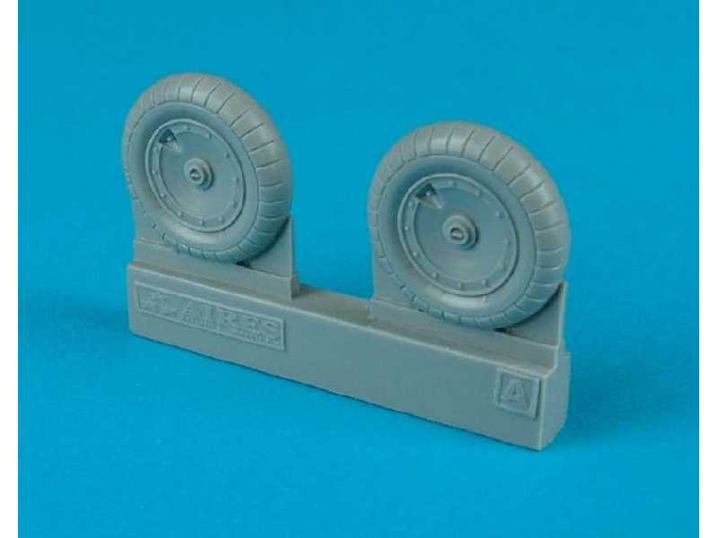 Fw 190A wheels + paint mask - Eduard - zdjęcie 1 Fw 190A wheels + paint mask - Eduard - zdjęcie 1