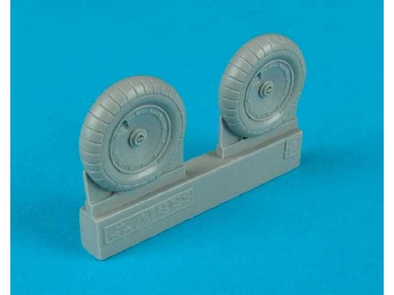 Fw 190A3 wheels + paint mask - zdjęcie 1 Fw 190A3 wheels + paint mask - zdjęcie 1