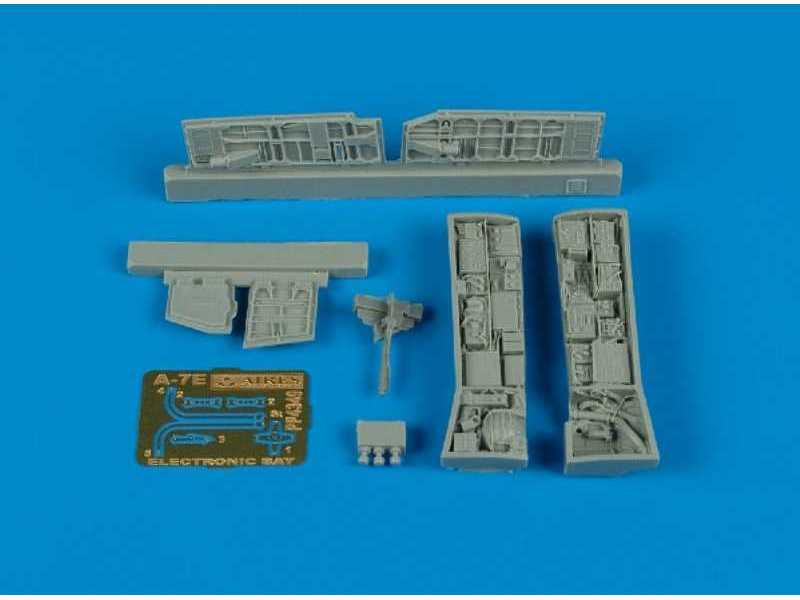 A-7E Corsair II electronic bay - Hasegawa - zdjęcie 1 A-7E Corsair II electronic bay - Hasegawa - zdjęcie 1