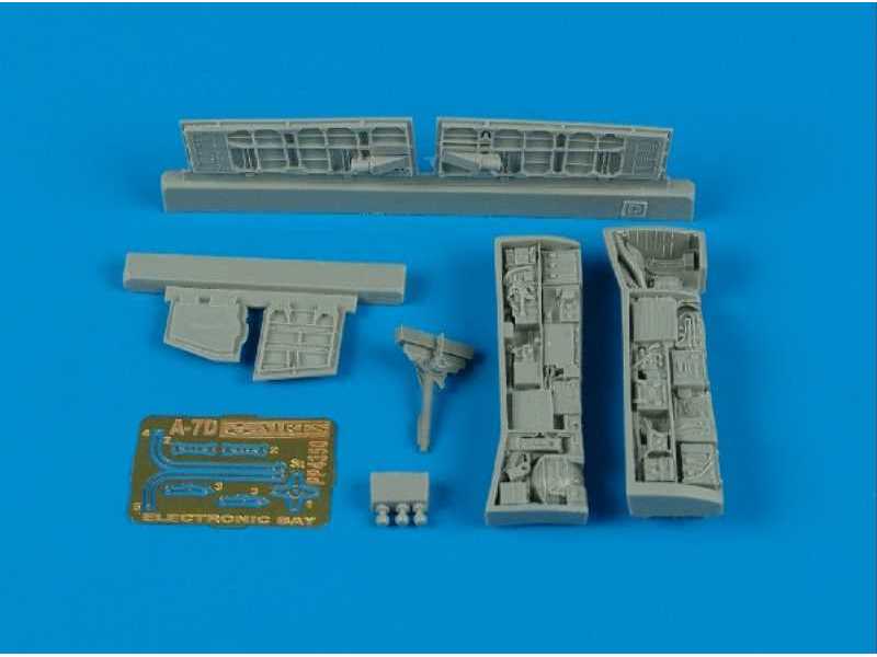 A-7D Corsair II electronic bay - Hasegawa - zdjęcie 1 A-7D Corsair II electronic bay - Hasegawa - zdjęcie 1