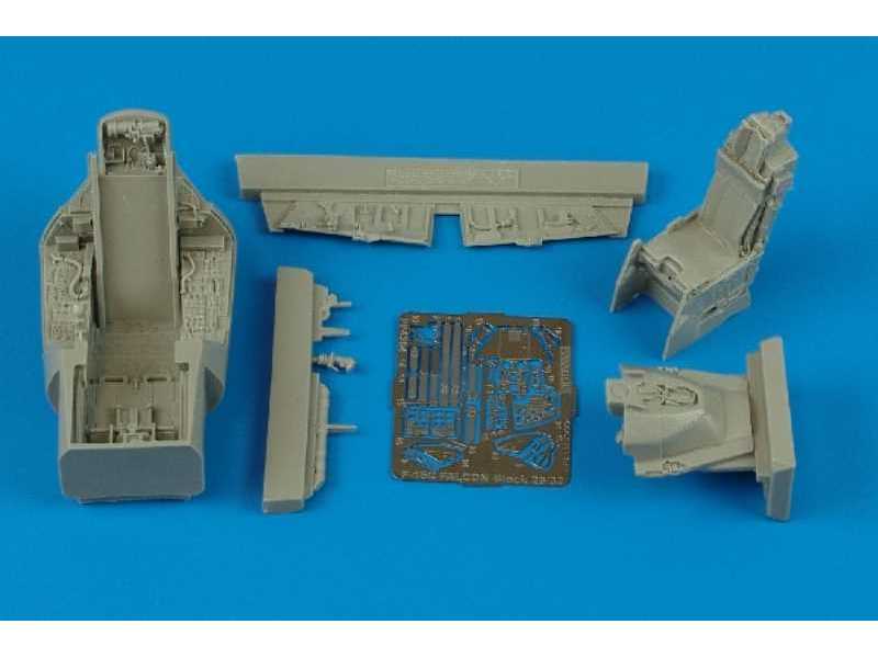 F-16C Falcon Block 25/32 cockpit set - Tamiya - zdjęcie 1 F-16C Falcon Block 25/32 cockpit set - Tamiya - zdjęcie 1