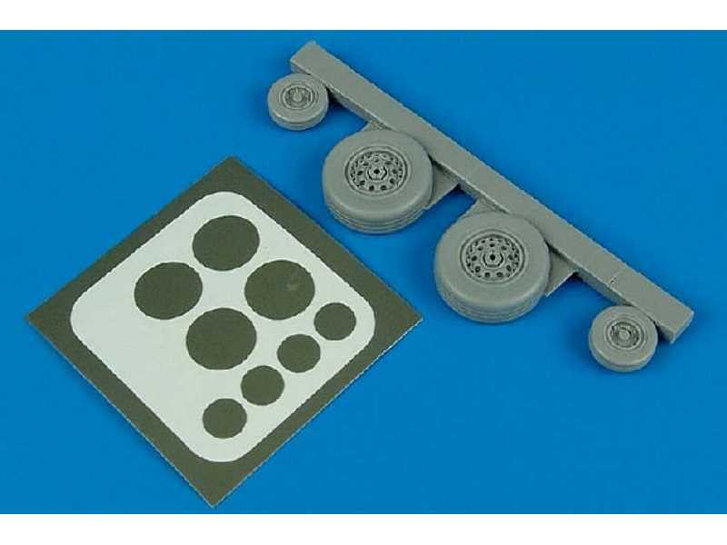 Phantom FGR.2 wheels & paint masks - Revell - zdjęcie 1 Phantom FGR.2 wheels & paint masks - Revell - zdjęcie 1