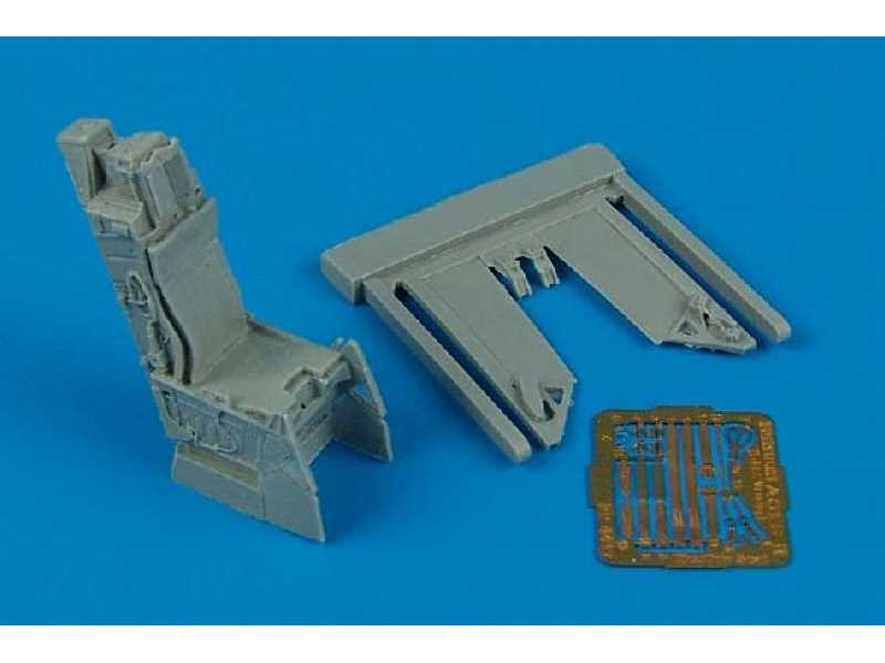 ACES II ejection seat for F-22A - zdjęcie 1 ACES II ejection seat for F-22A - zdjęcie 1