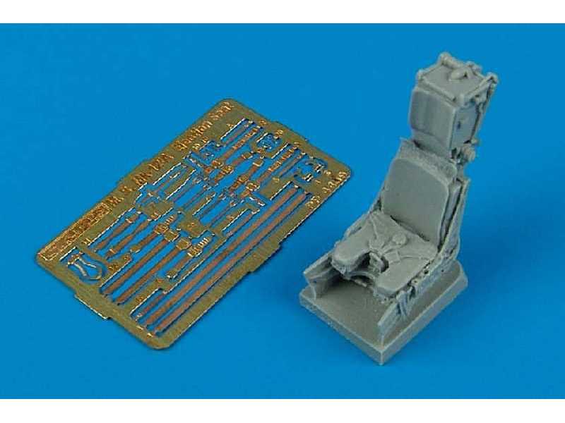 M.B. Mk-12/A ejection seat (British Harriers) - zdjęcie 1 M.B. Mk-12/A ejection seat (British Harriers) - zdjęcie 1