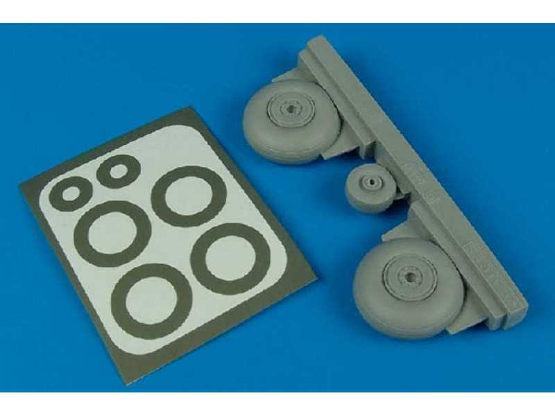 C-47 Dakota wheels & paint masks - Trumpeter - zdjęcie 1 C-47 Dakota wheels & paint masks - Trumpeter - zdjęcie 1