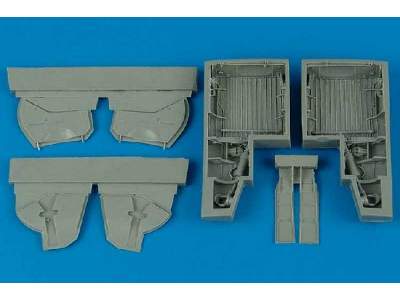 P-47 Thunderbolt wheel bays - Tamiya - zdjęcie 1