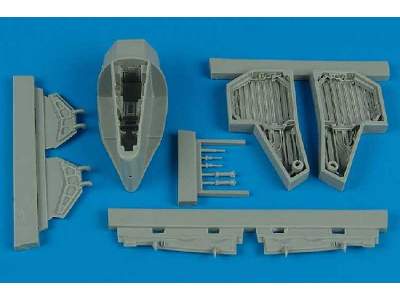 F-84F Thunderstreak wheel bay - Kinetic - zdjęcie 1