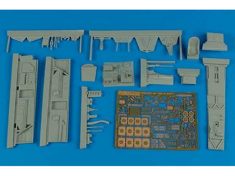 Ar 196A-3/A-4 cockpit set - Italeri - zdjęcie 1 Ar 196A-3/A-4 cockpit set - Italeri - zdjęcie 1