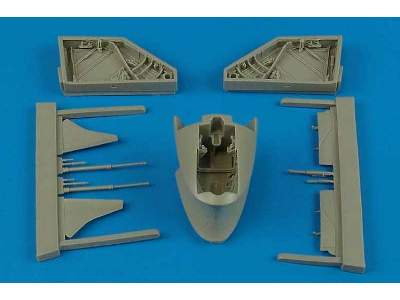 MiG-17F fresco C wheel bay - Hobby boss - zdjęcie 1