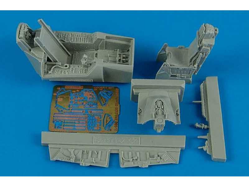 F-16C Fighting Falcon Block 50/52 cockpit set - Kinetic - zdjęcie 1 F-16C Fighting Falcon Block 50/52 cockpit set - Kinetic - zdjęcie 1