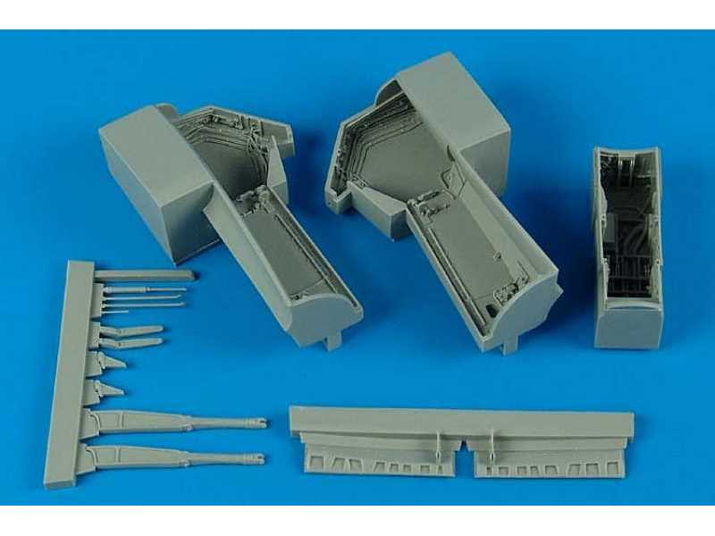 A-6 Intruder wheel bay - Revell/Monogram - zdjęcie 1 A-6 Intruder wheel bay - Revell/Monogram - zdjęcie 1